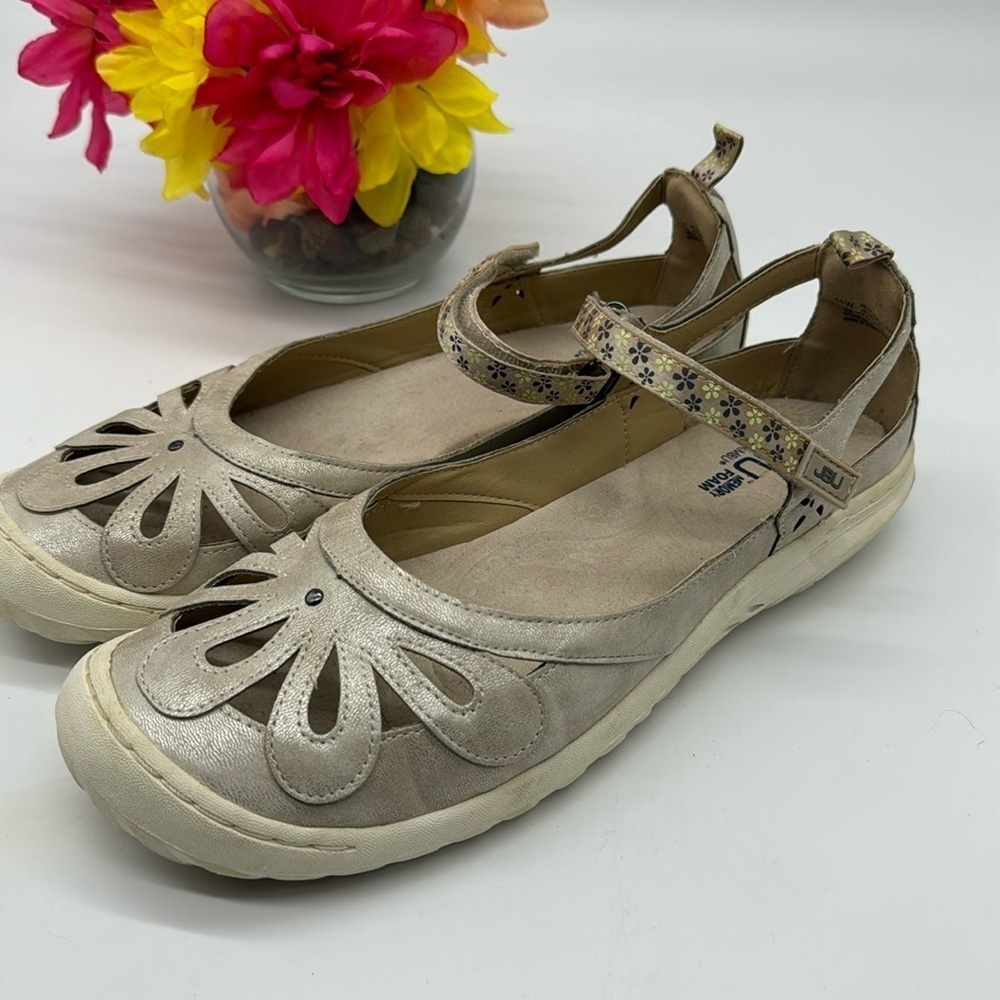 JBU by Jambu Wildflower Encore Mary Jane Sandals in Cream Shimmer 11W